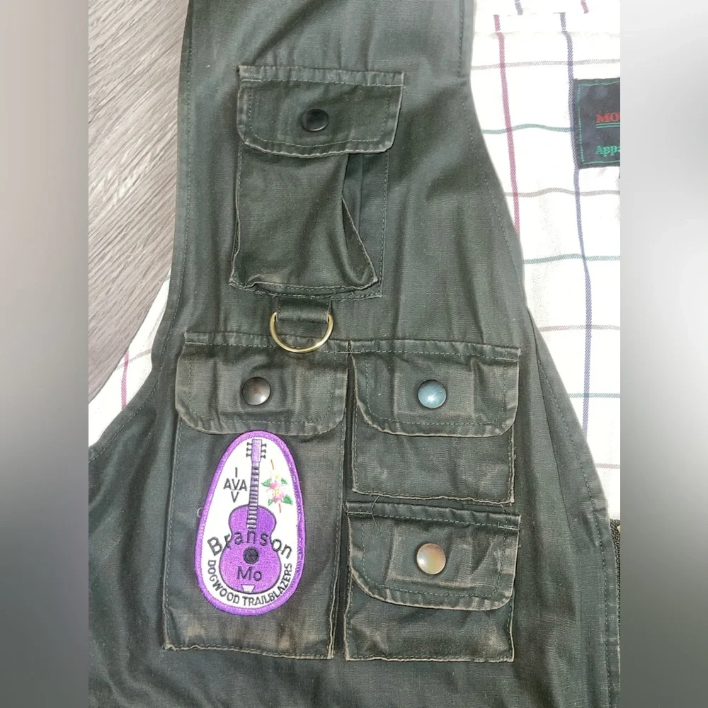 Vintage Men’s Outdoor Vest with “Volksporting” Patches‎ Size Large